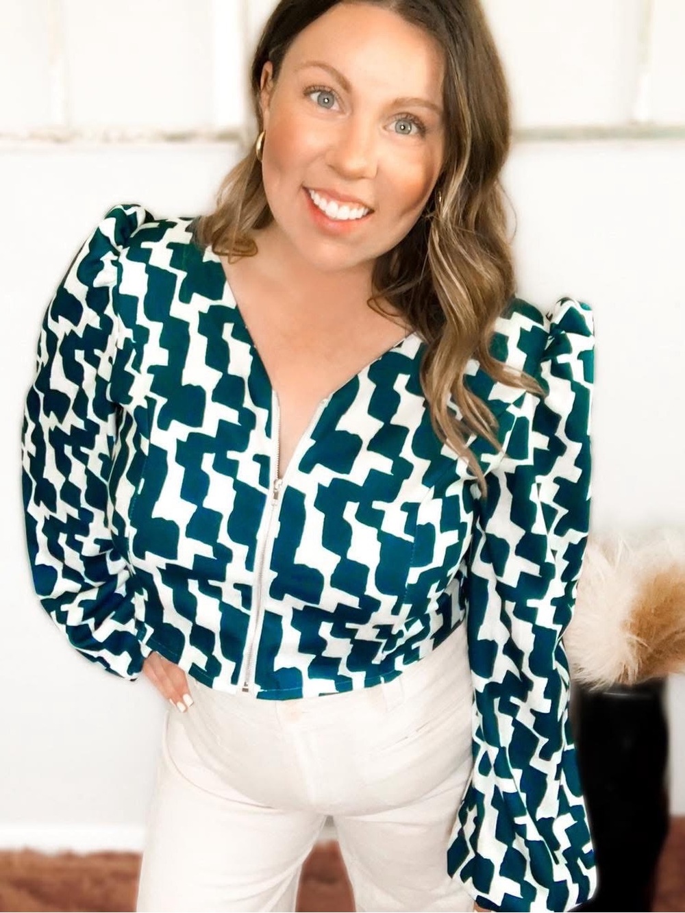 With Love Molly WLM ADORABLE Zola Zip-Up Crop Top XL